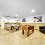 Schwarzenbach - & Rooftop Pool Apartman