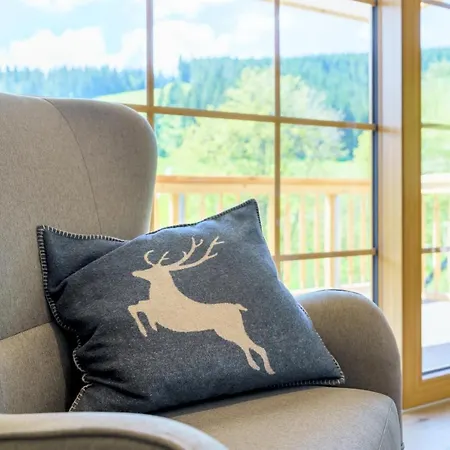 Schwarzenbach - & Rooftop Pool Appartamento