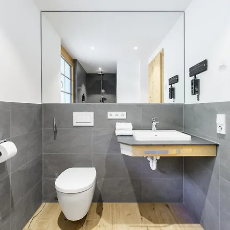 Schwarzenbach - Apartments&rooftop Pool