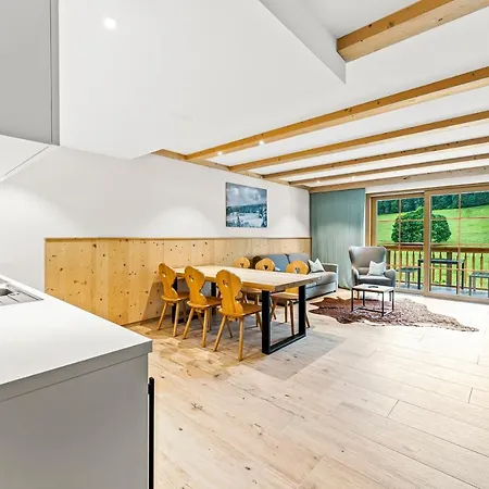 Schwarzenbach - & Rooftop Pool Appartamento