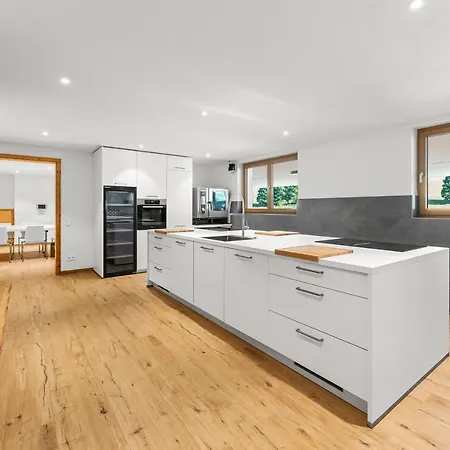 Schwarzenbach - & Rooftop Pool *