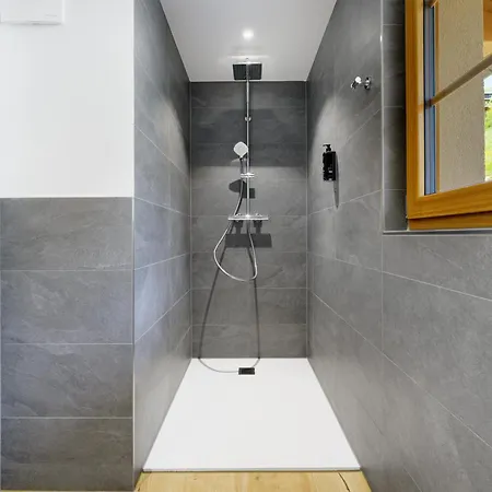 Schwarzenbach - Apartments&rooftop Pool *