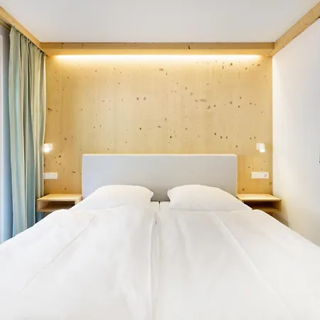 Schwarzenbach - Apartments&rooftop Pool Appartement