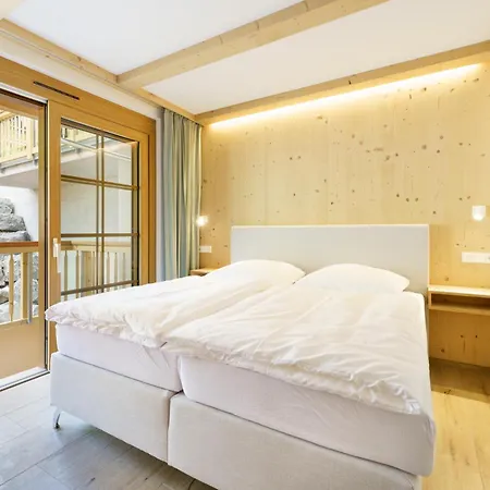 Schwarzenbach - Apartments&rooftop Pool